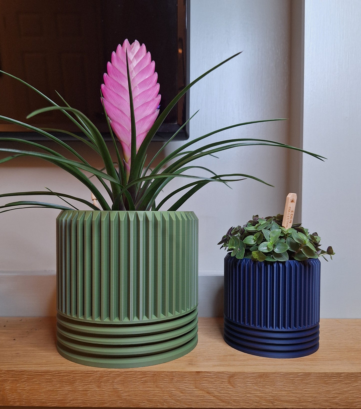 3D printed double ribbed plant pot.
