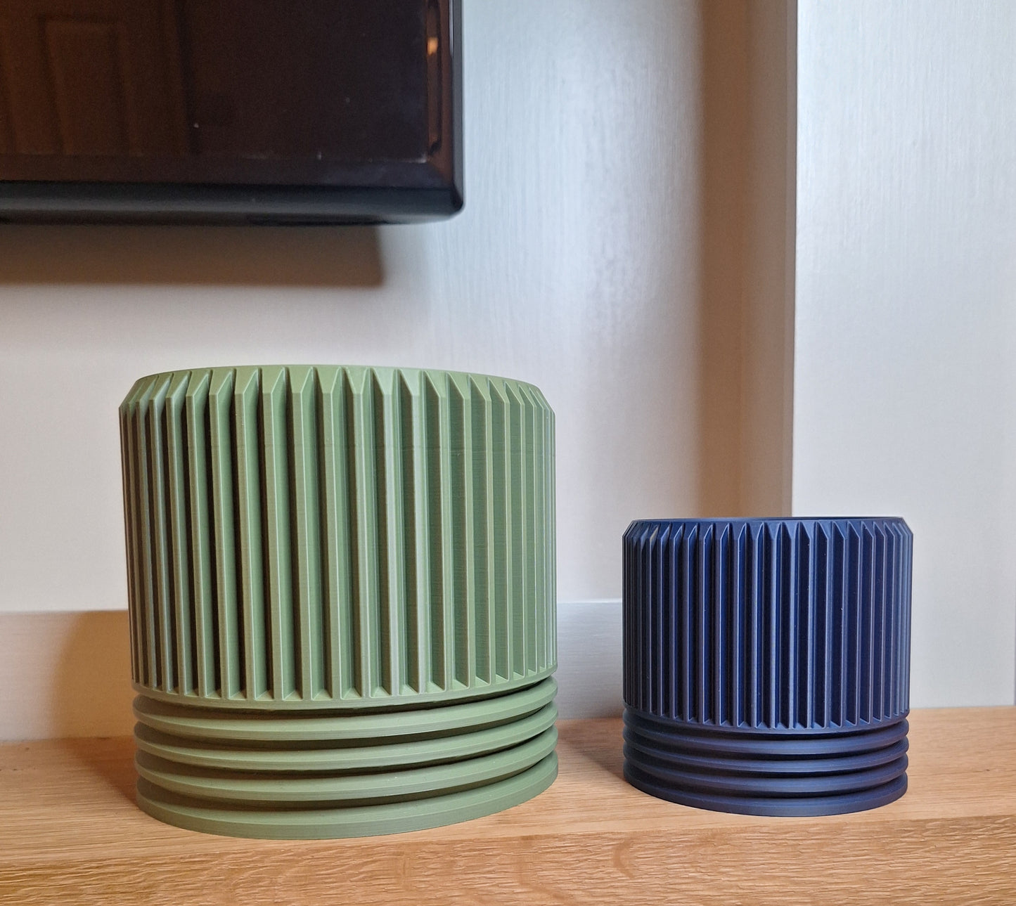 3D printed double ribbed plant pot.