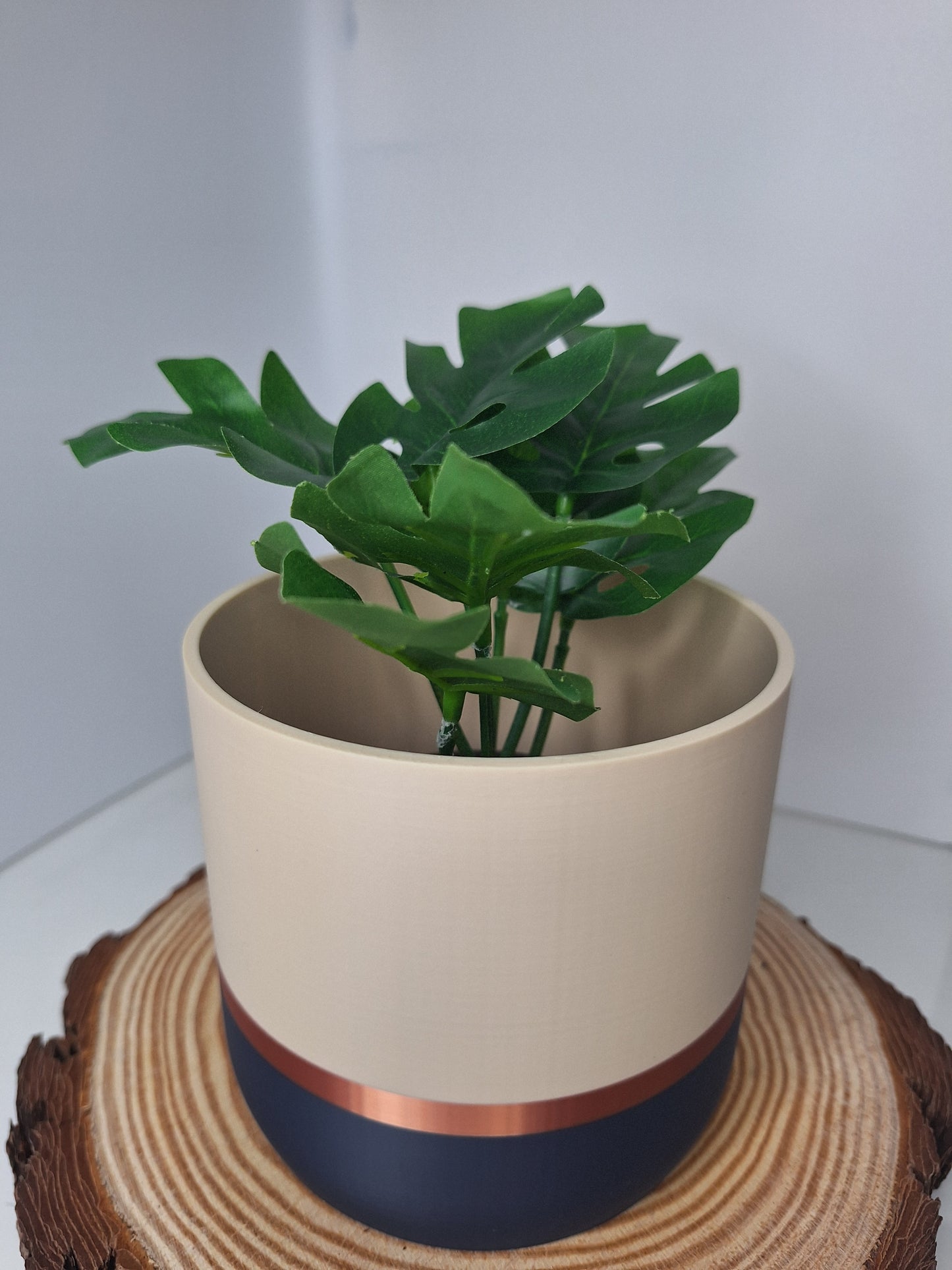 Tuscany plant pot