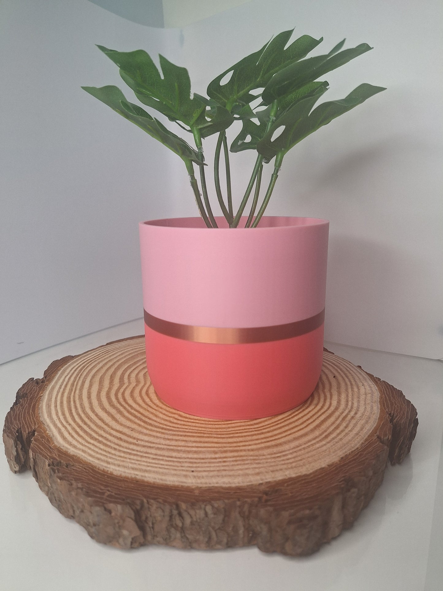 Tuscany pink plant pot