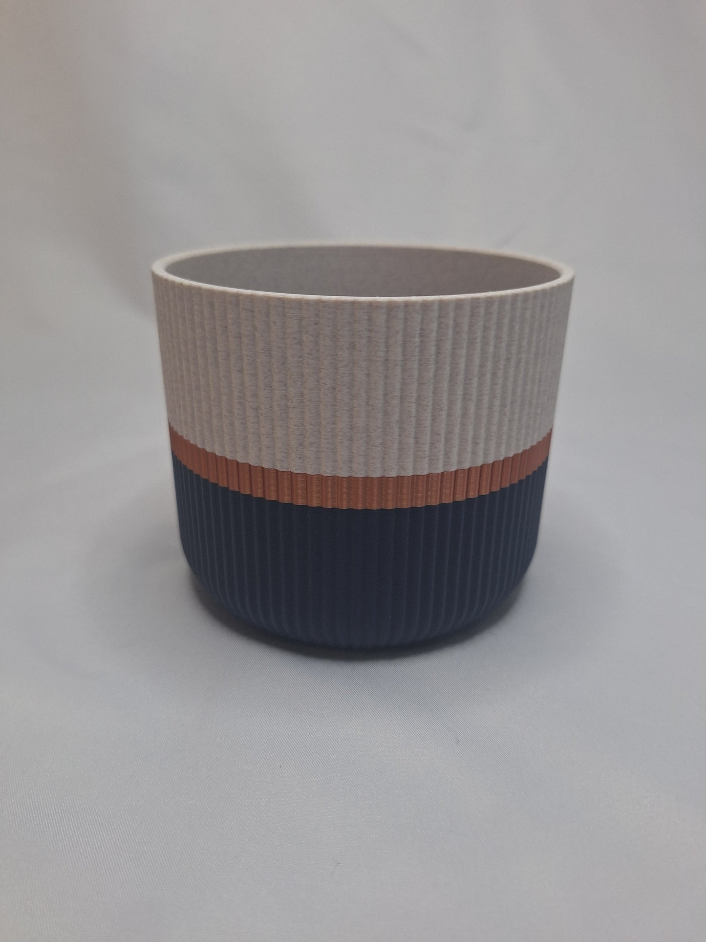 3 tone coloured, Elevare plant pot and stand.