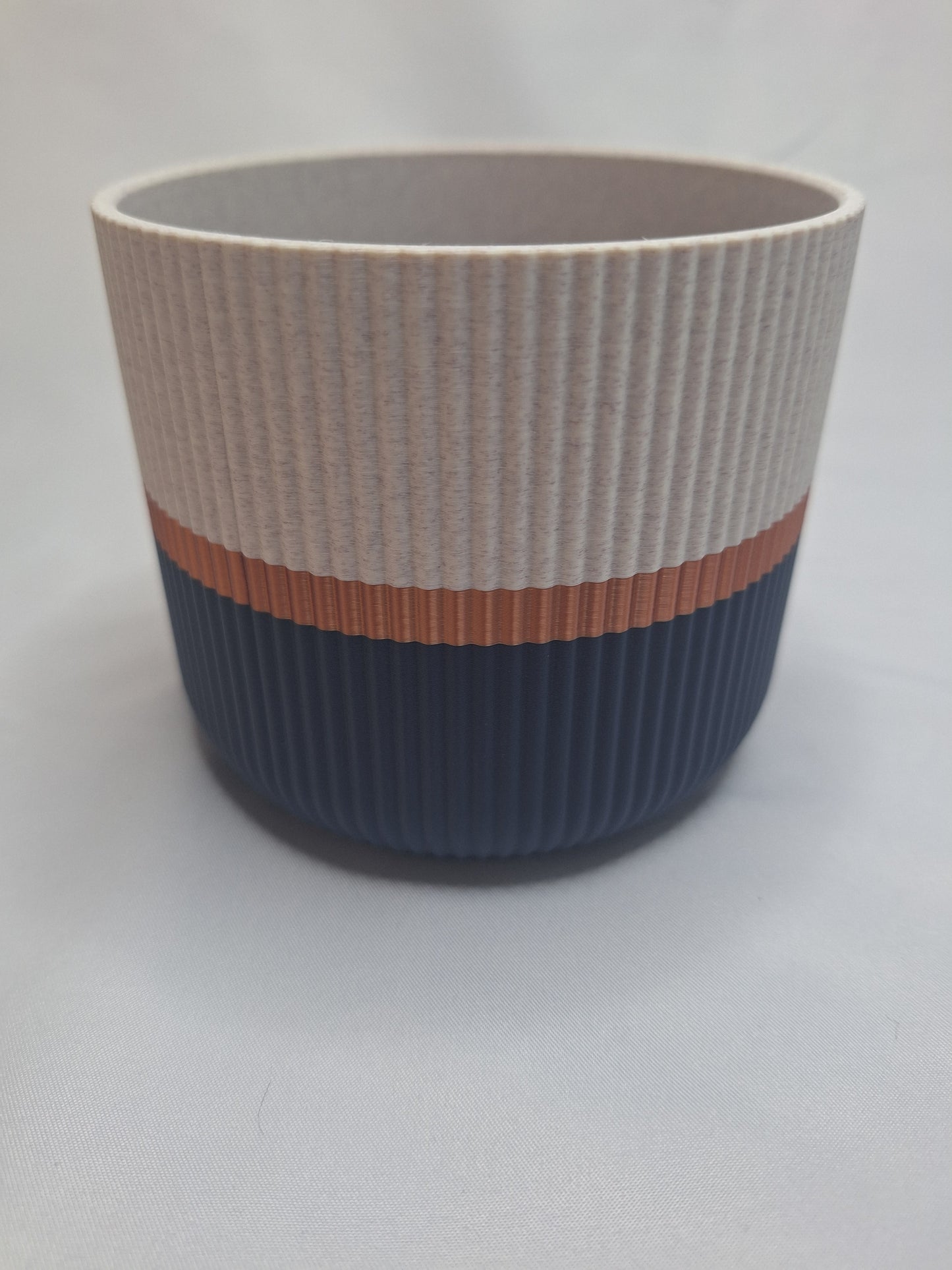 3 tone coloured, Elevare plant pot and stand.