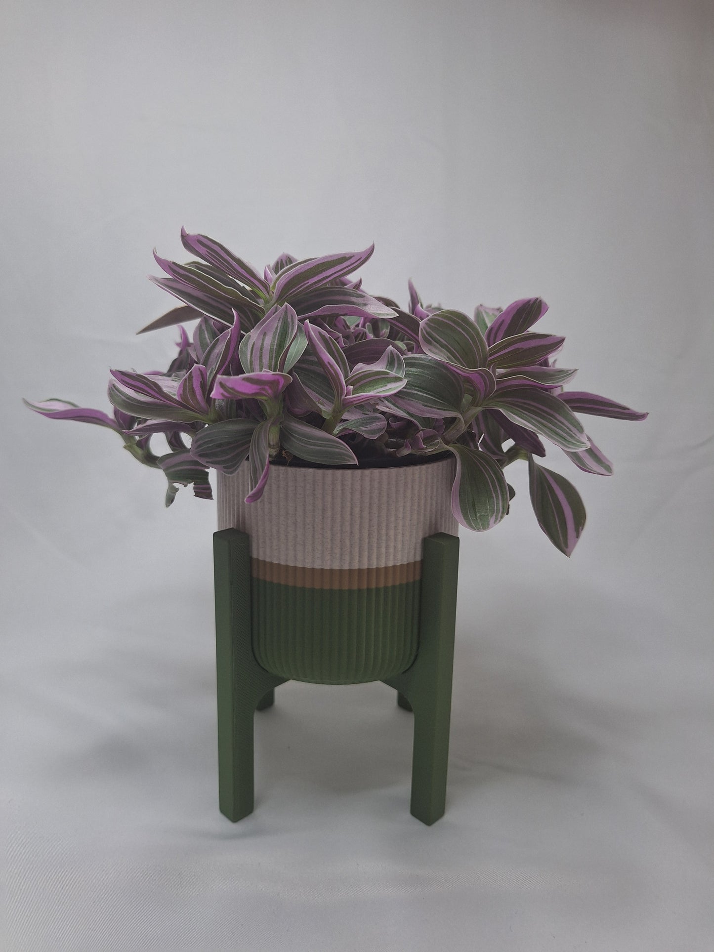 3 tone coloured, Elevare plant pot and stand.