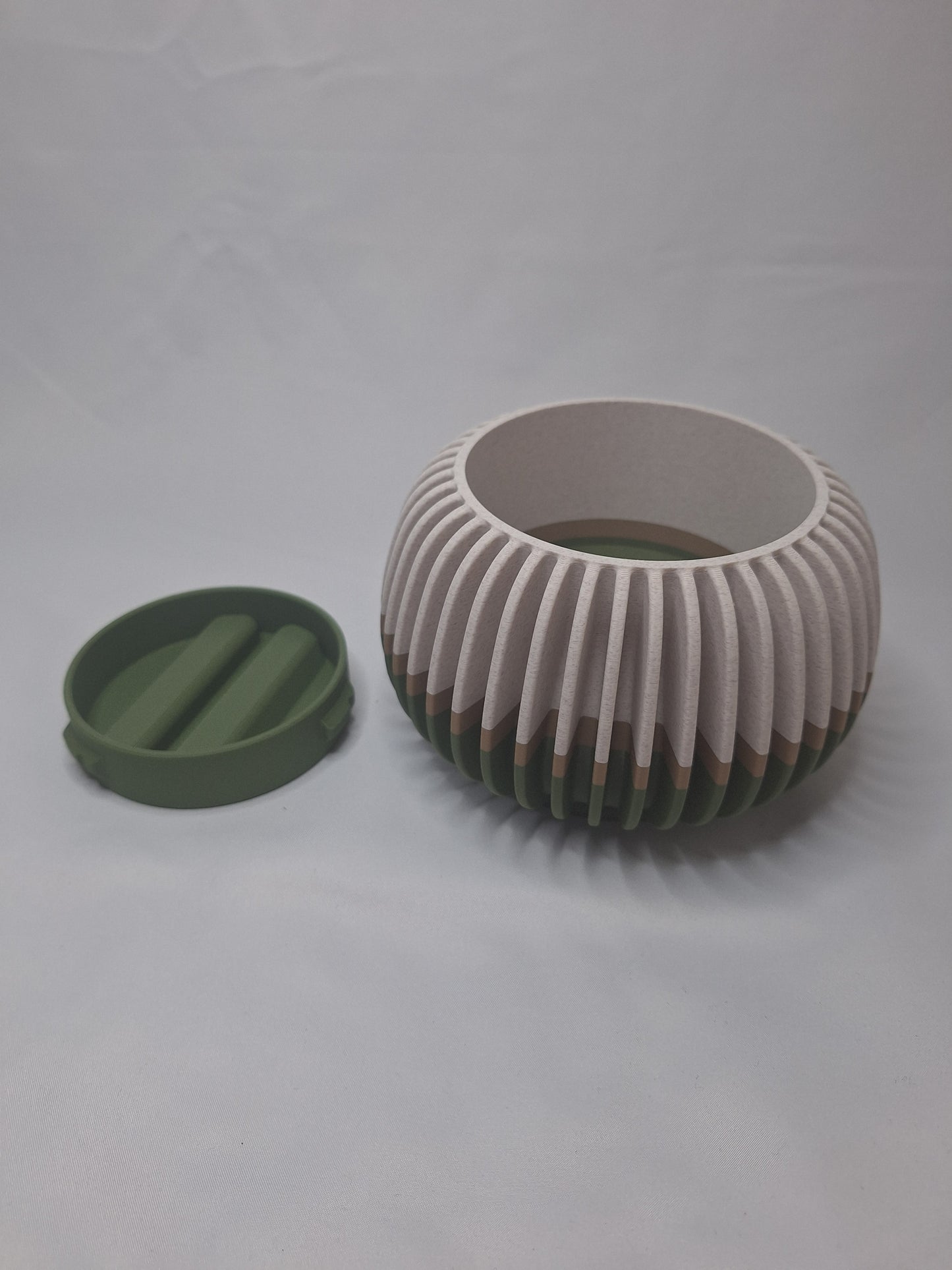 Verdanova Plant pot with removable drain