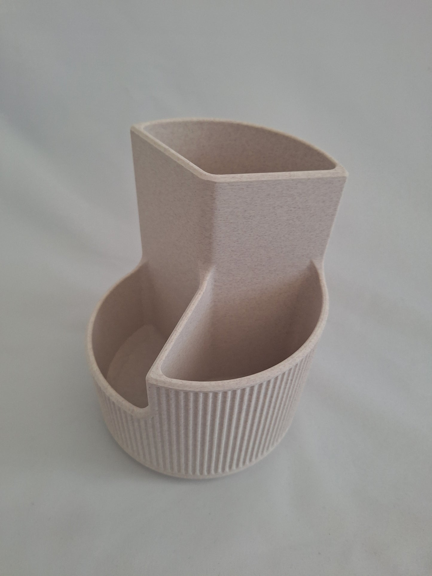 3D printed makeup brush holder, Marble white with cedar speckles, 3 compartments, ribbed design.