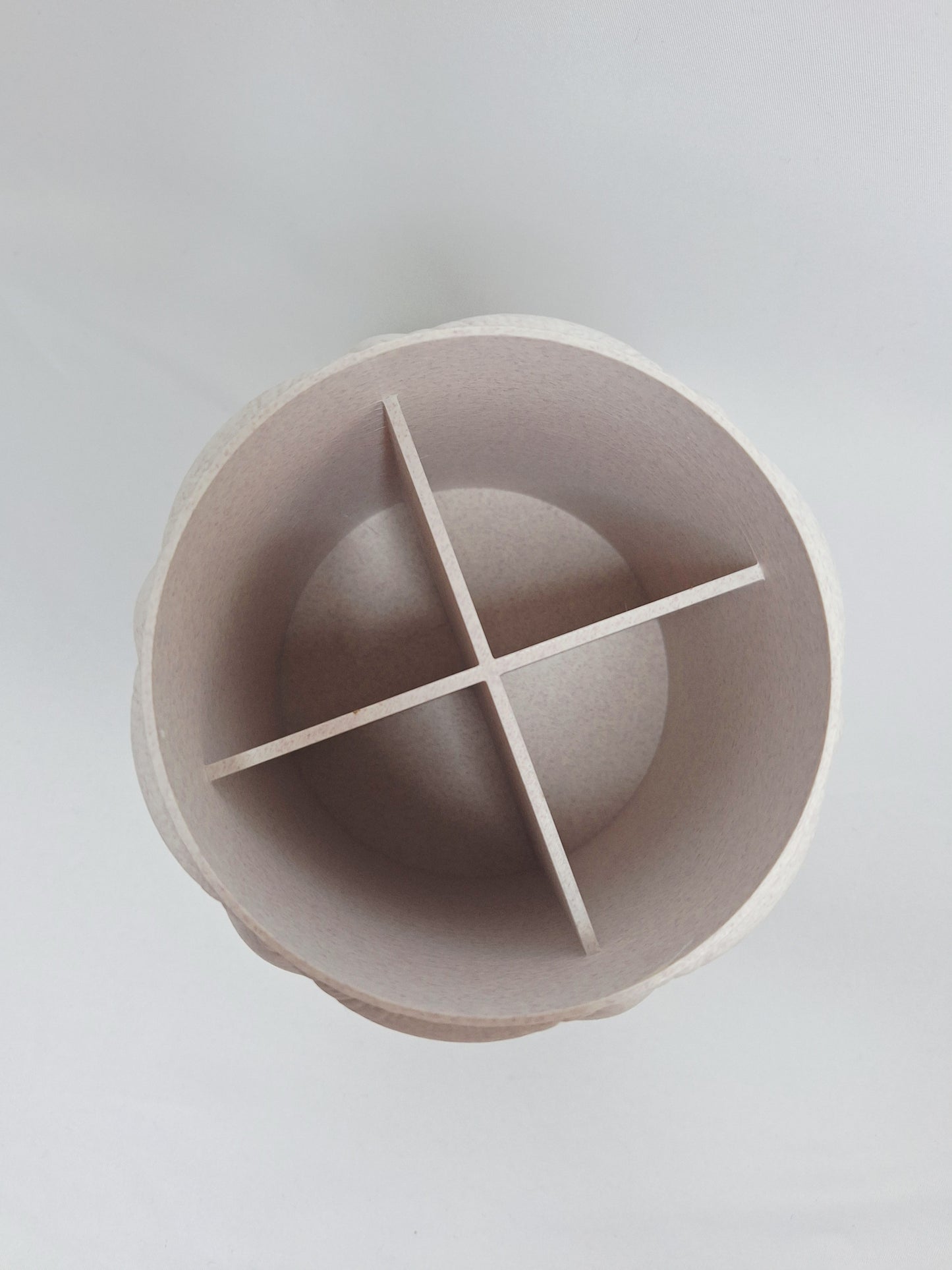 3D Printed Quilted Makeup Brush Holder – Cylinder Organiser in Cedar Speckle PLA | Handmade in UK