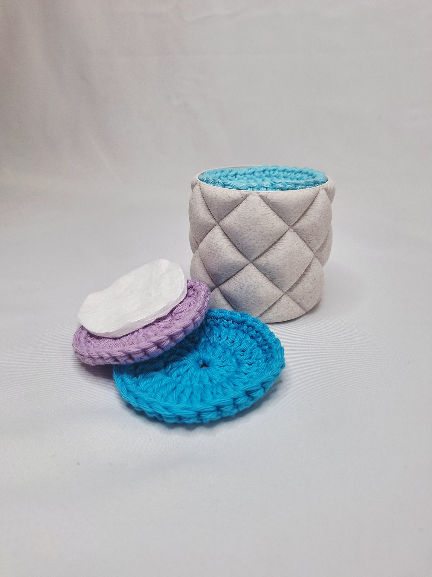 3D Printed Cotton Pad Holder with Lid – Quilted Cylinder in Cedar Speckle PLA | Handmade in UK