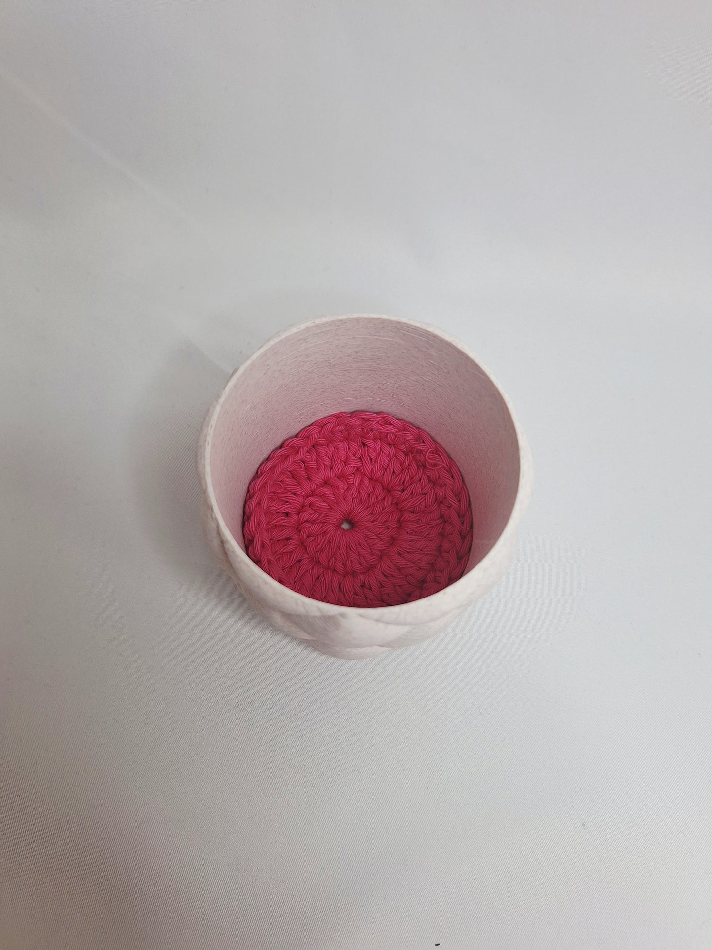 3D Printed Cotton Pad Holder with Lid – Quilted Cylinder in Cedar Speckle PLA | Handmade in UK