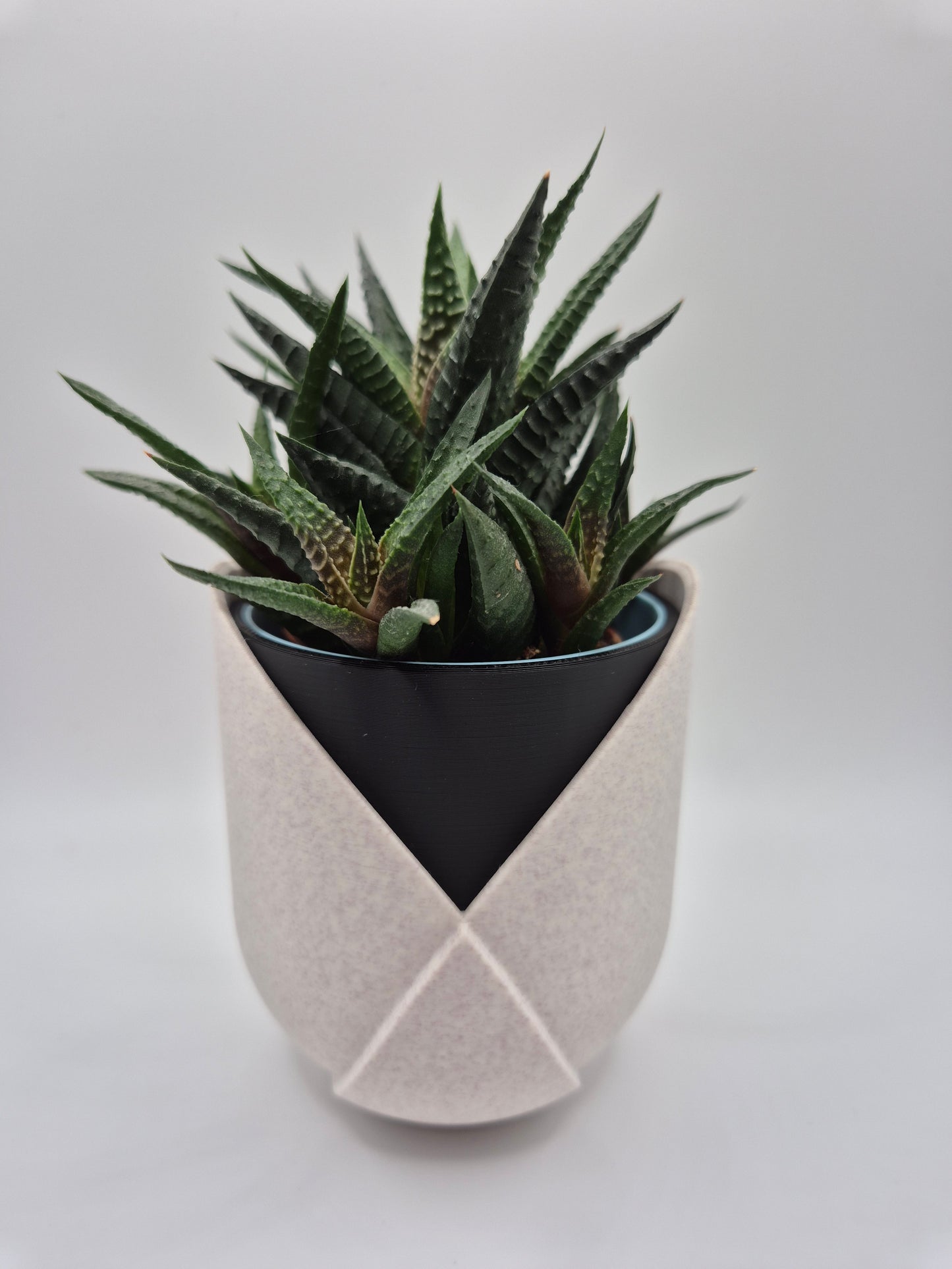 Tulip Layered 3D Printed Plant Pot | Customizable Colours UK
