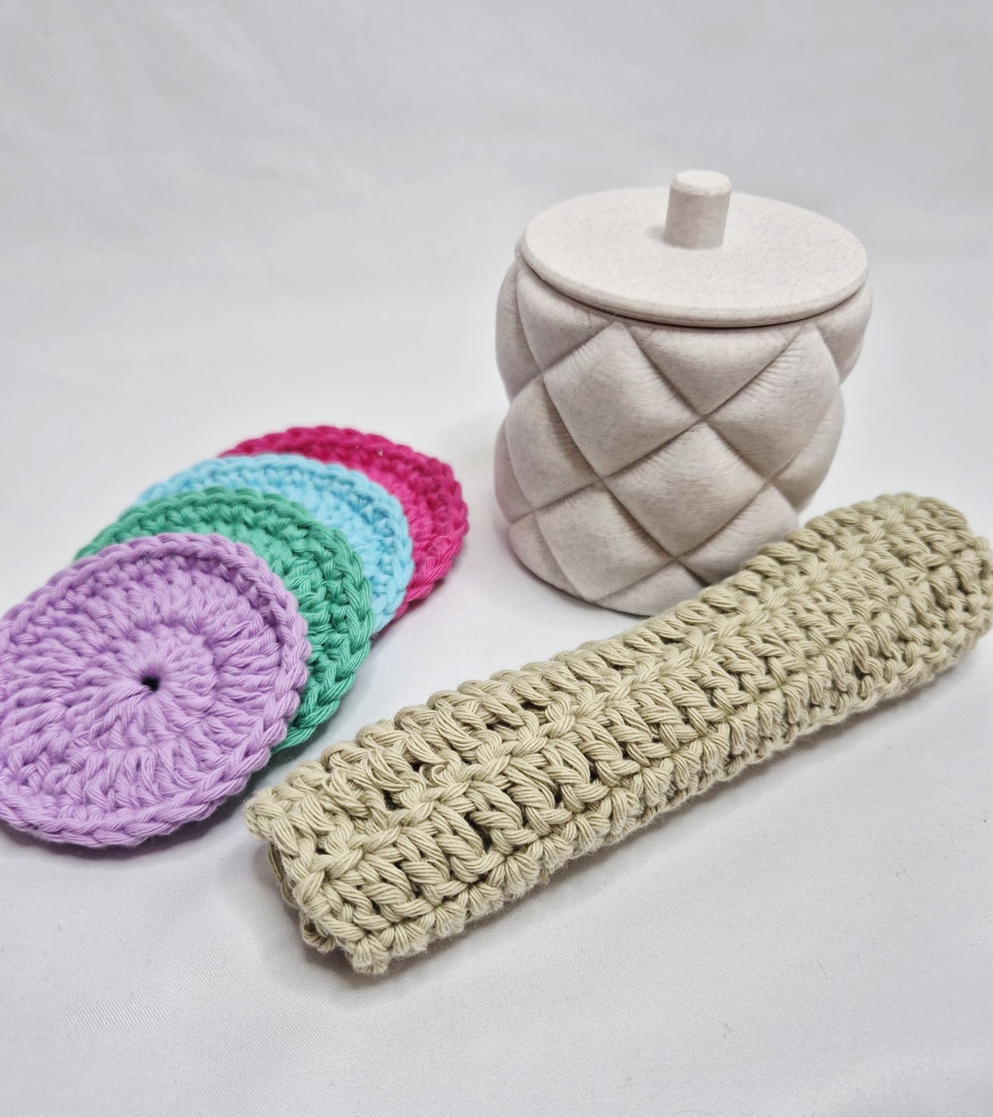 3D Printed Cotton Pad Holder with Lid – Quilted Cylinder in Cedar Speckle PLA | Handmade in UK