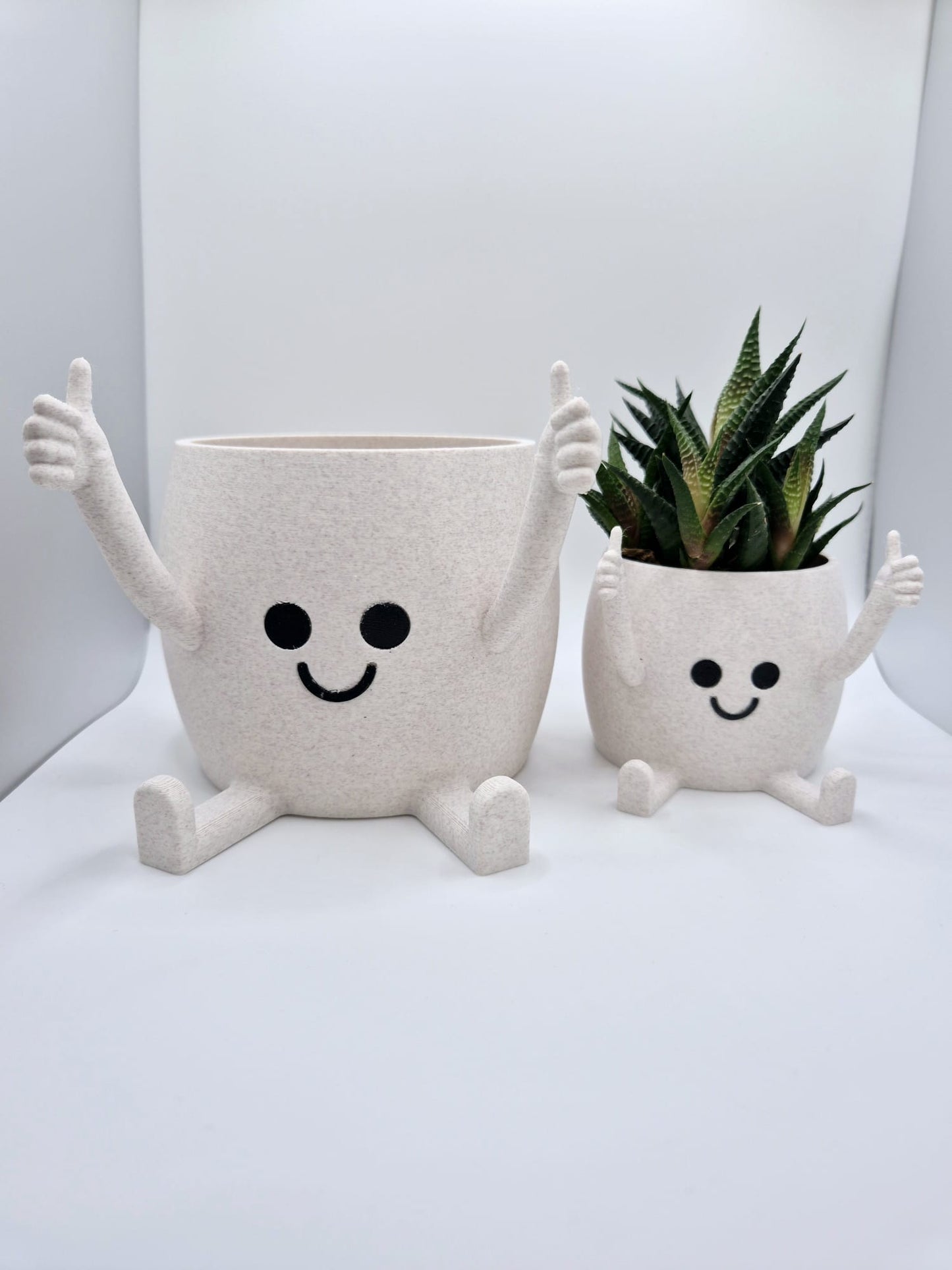 Funny Face 3D Printed Planter: Quirky thumbs-up hand gesture.