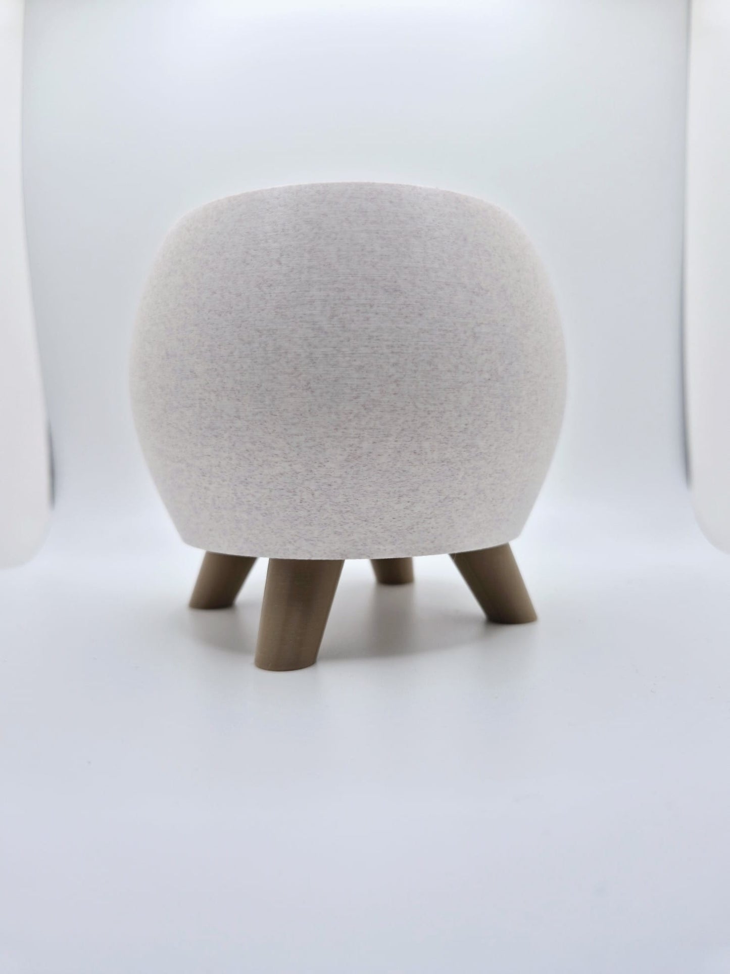 Luna Pod Planter with Legs, Modern Desk Plant Pot