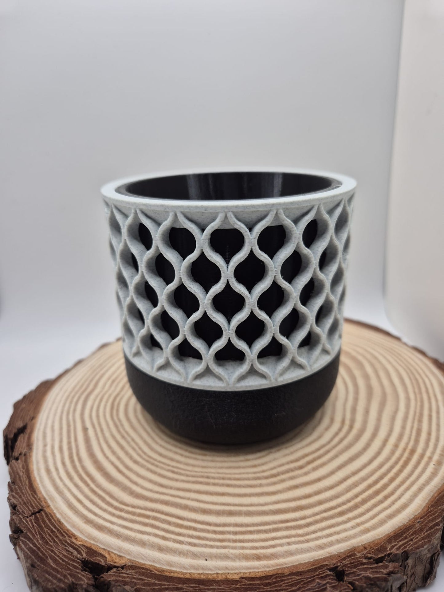 Willow Lattice indoor plant pot - 3d printed planter